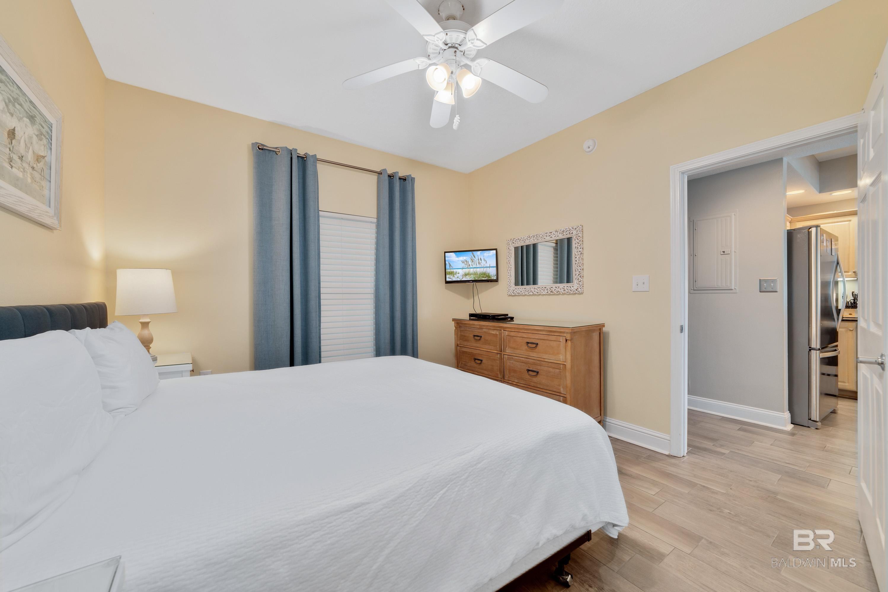 921 W Beach Boulevard 1106