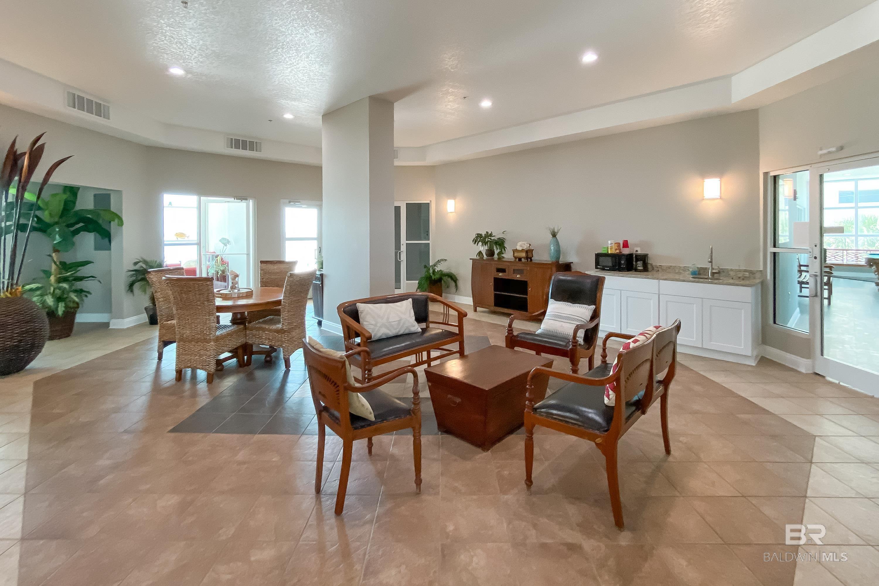 921 W Beach Boulevard 1106