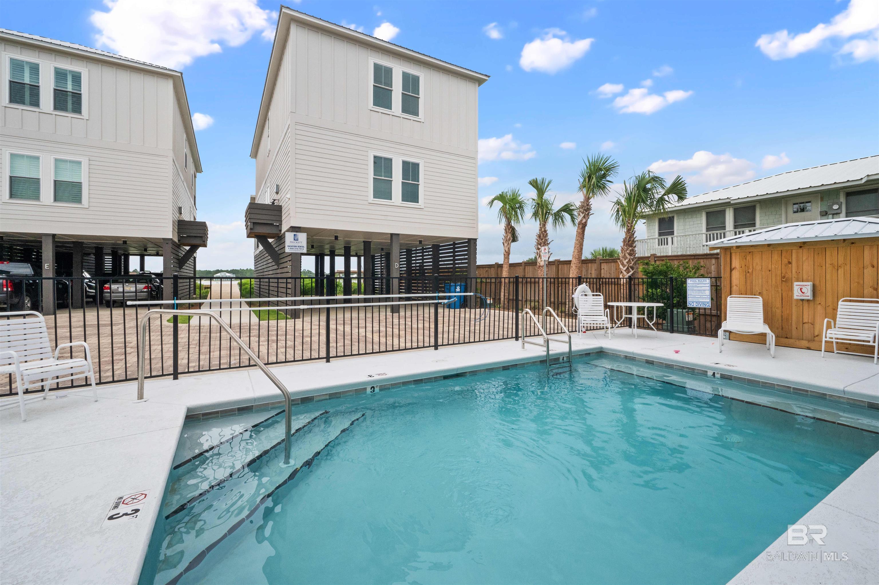 1476 Sandpiper Lane B