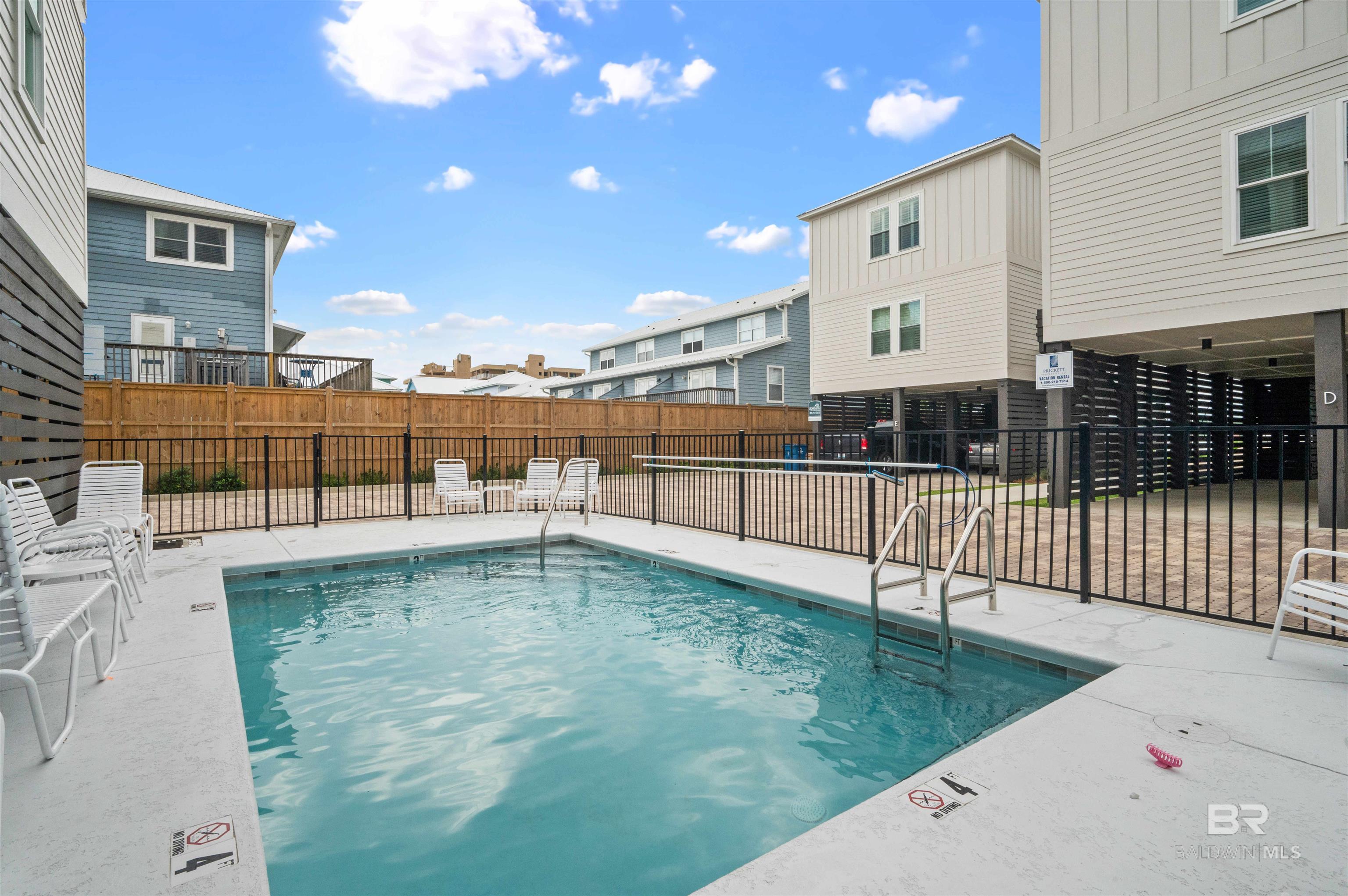 1476 Sandpiper Lane B