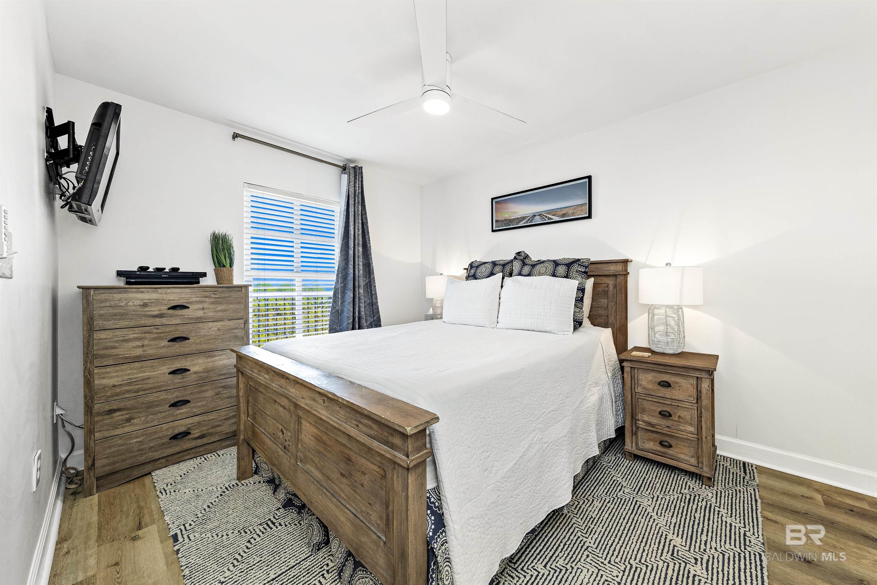 453 Dune Drive 404