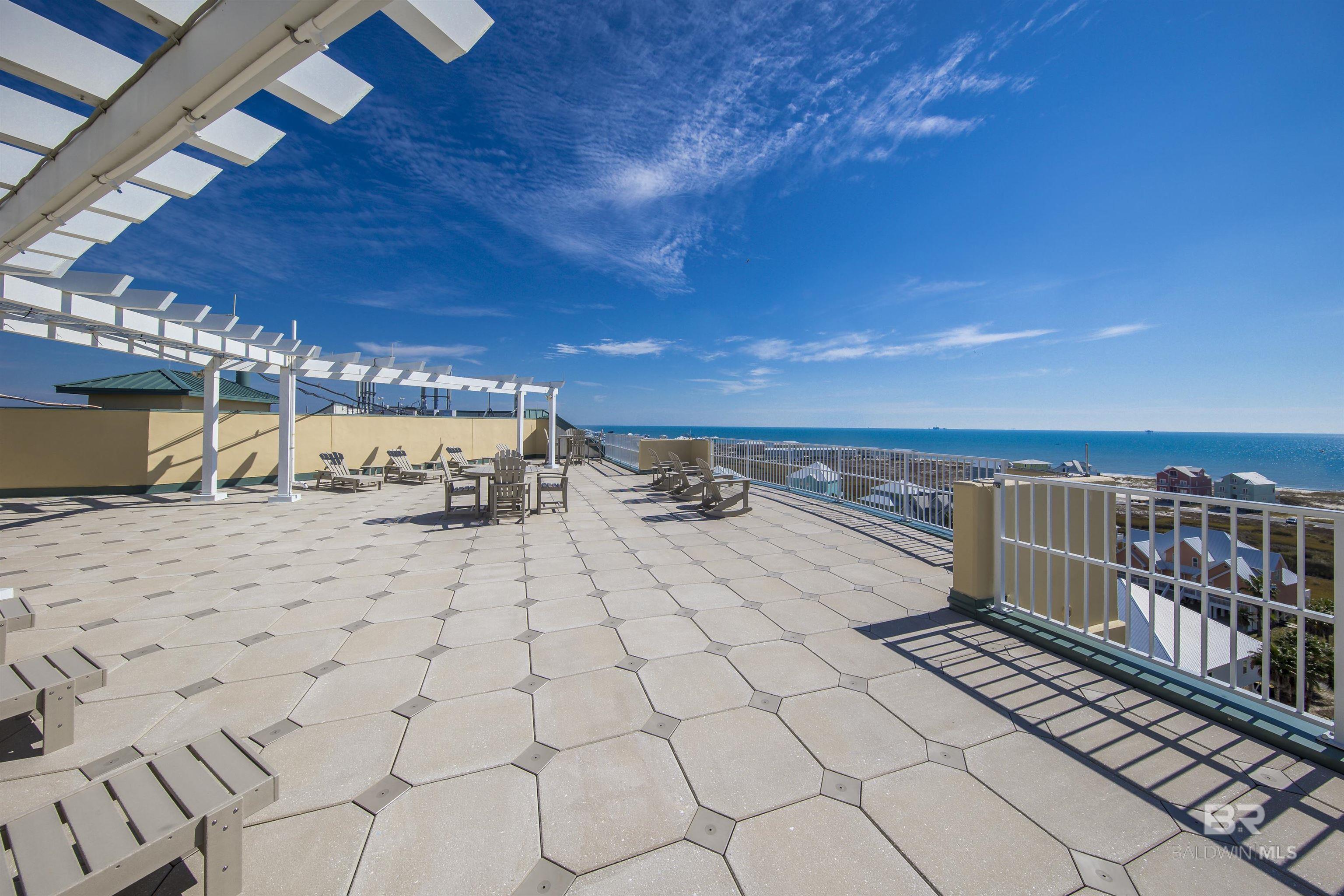 453 Dune Drive 404
