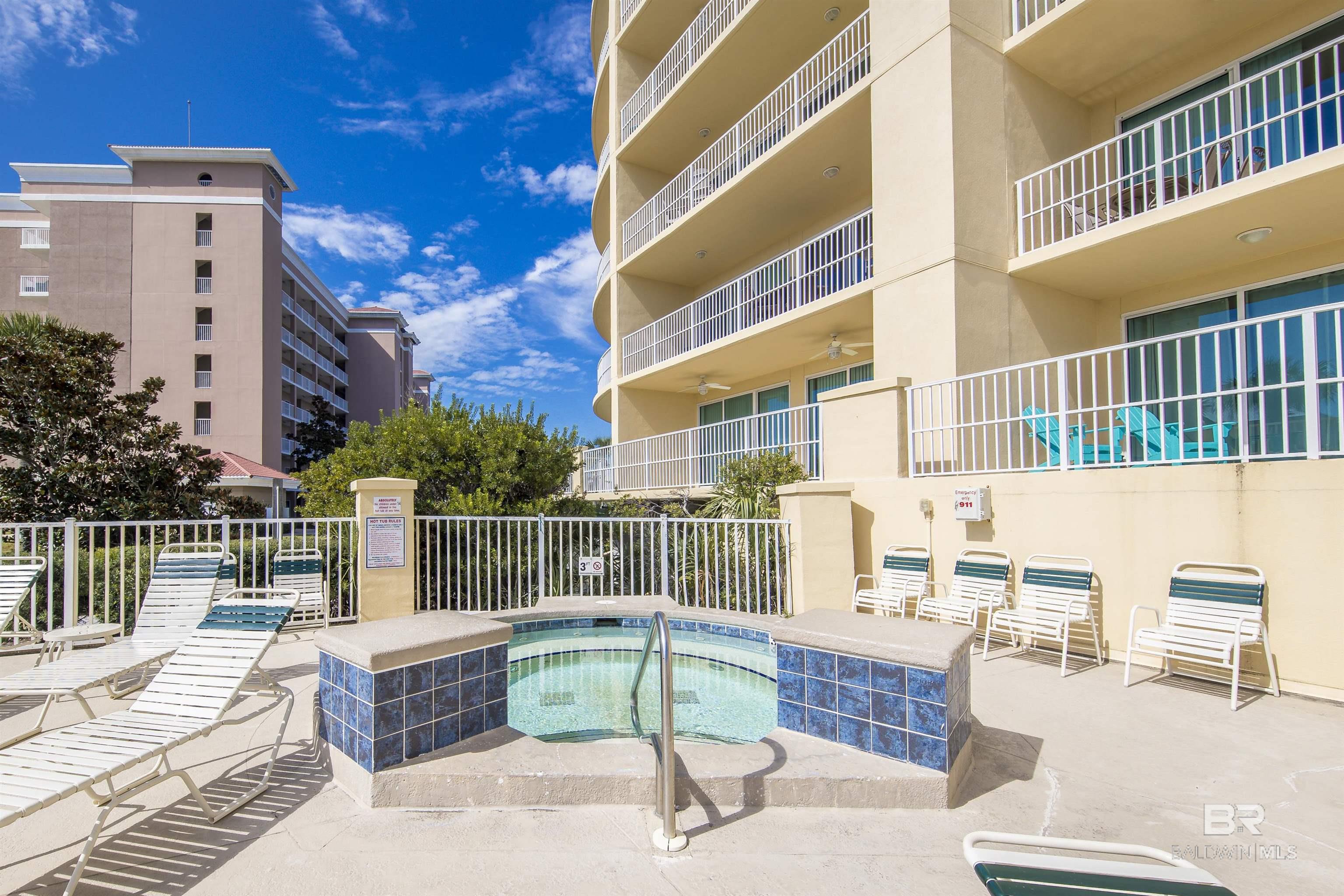 453 Dune Drive 404