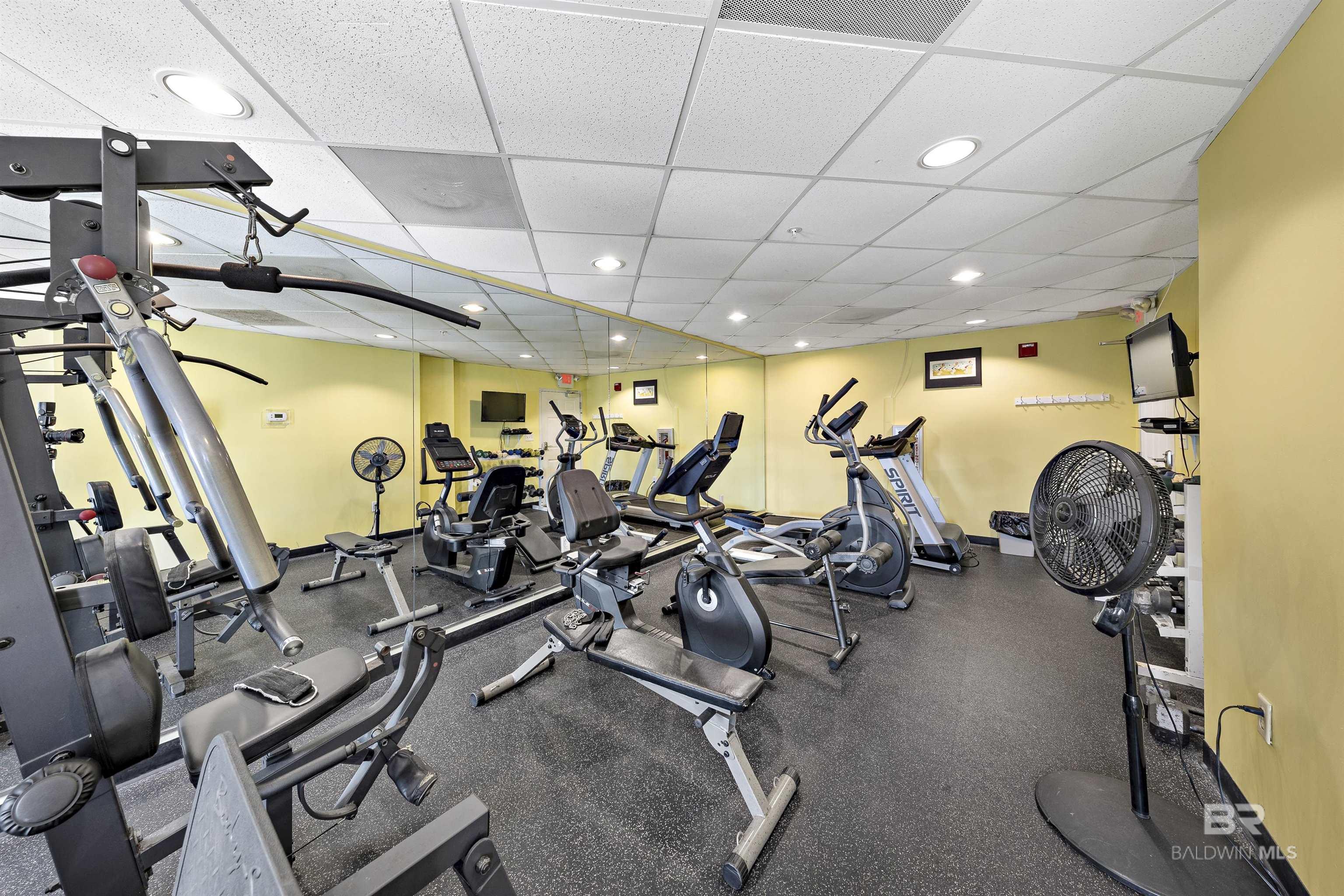 453 Dune Drive 404