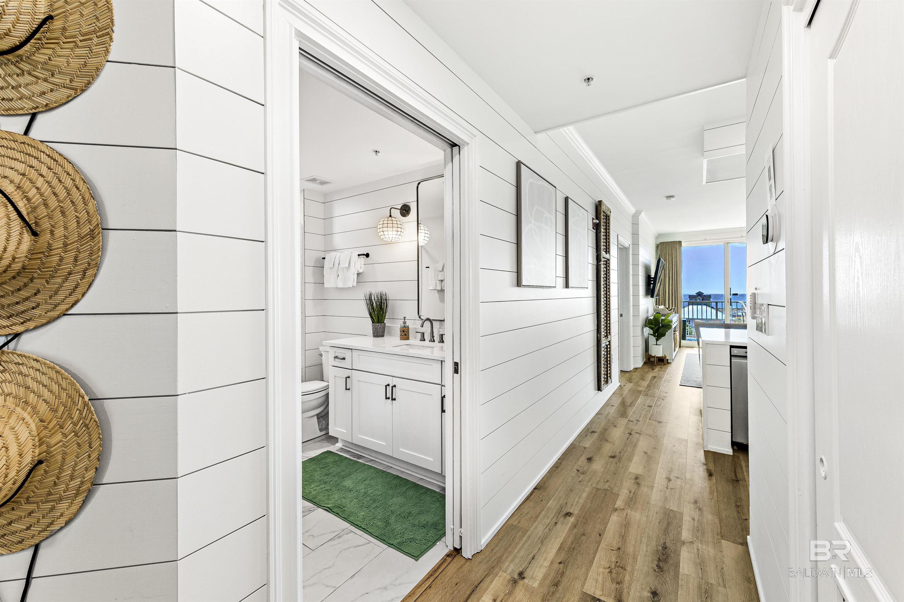 453 Dune Drive 404