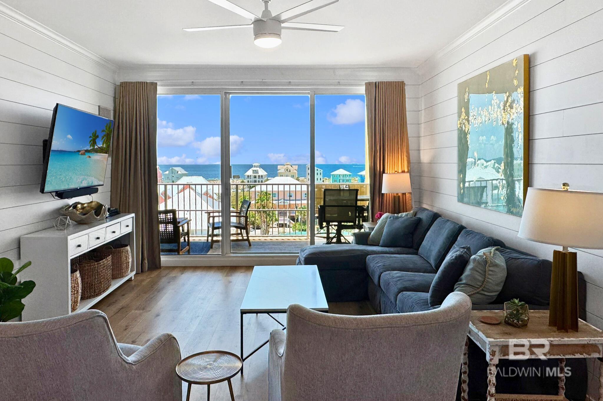 453 Dune Drive 404