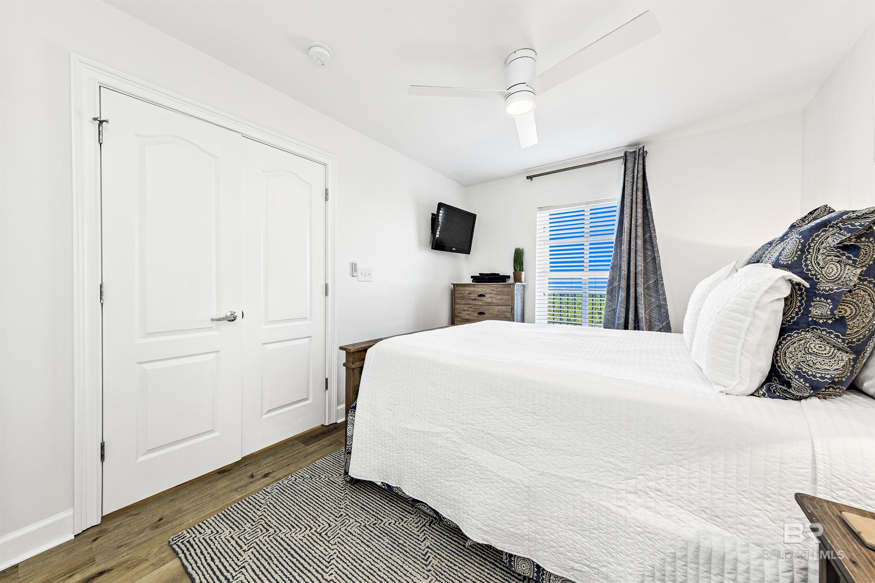 453 Dune Drive 404