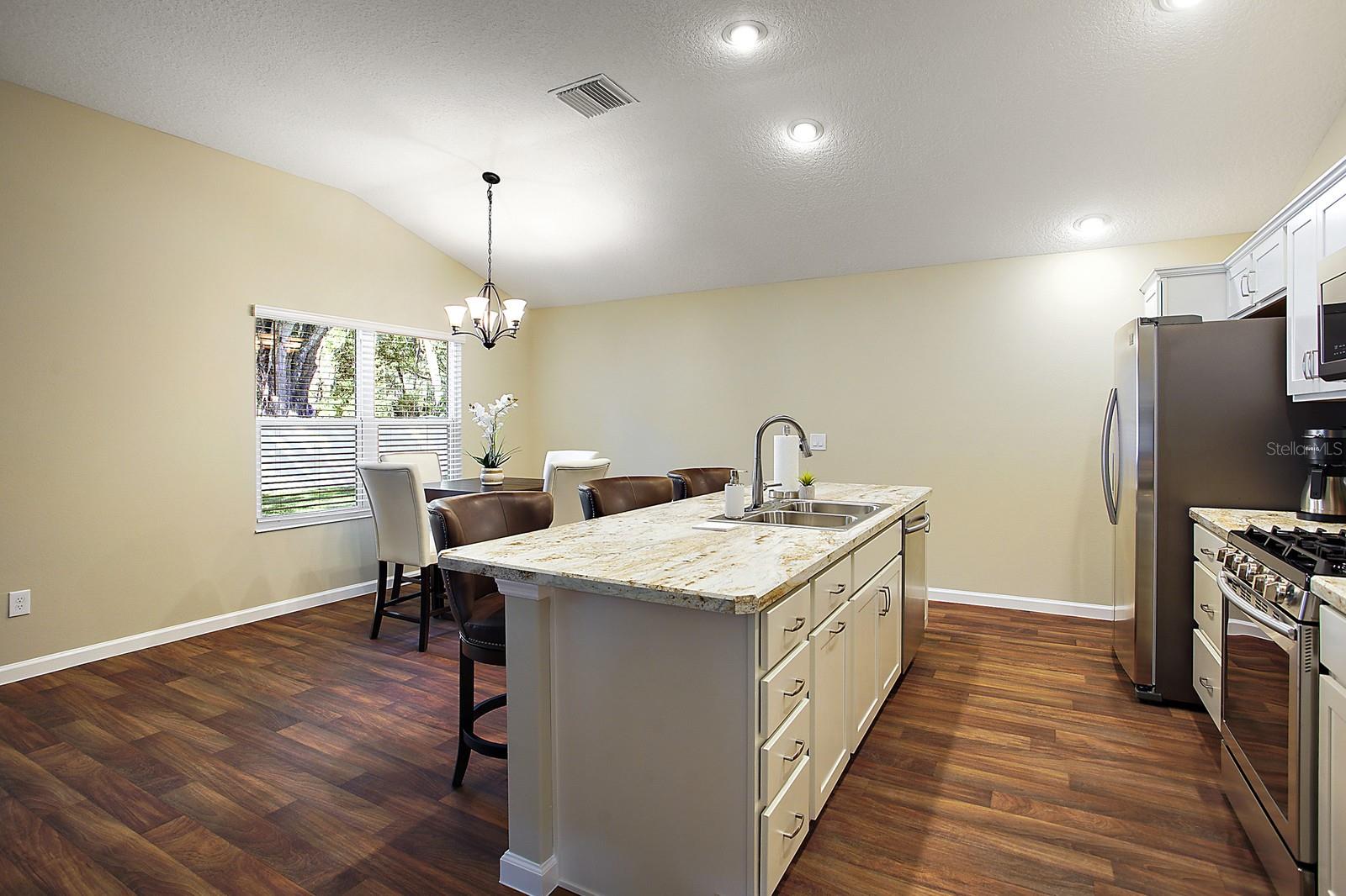 5048 FRANCIS LOOP