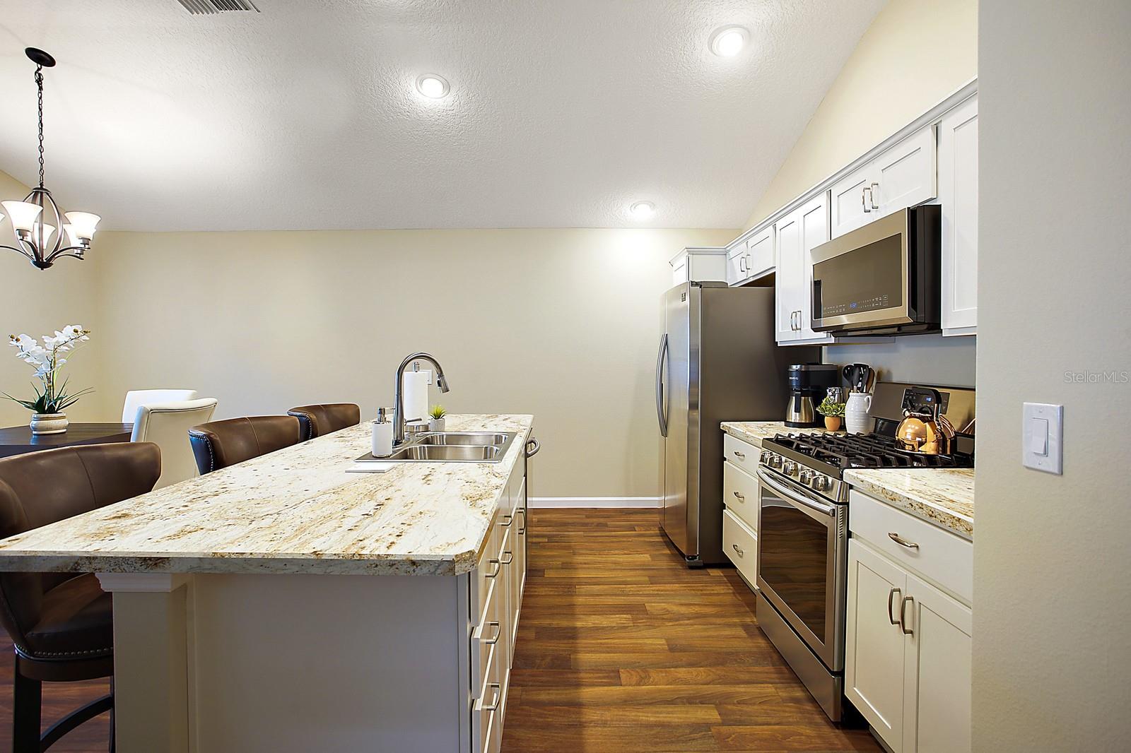 5048 FRANCIS LOOP