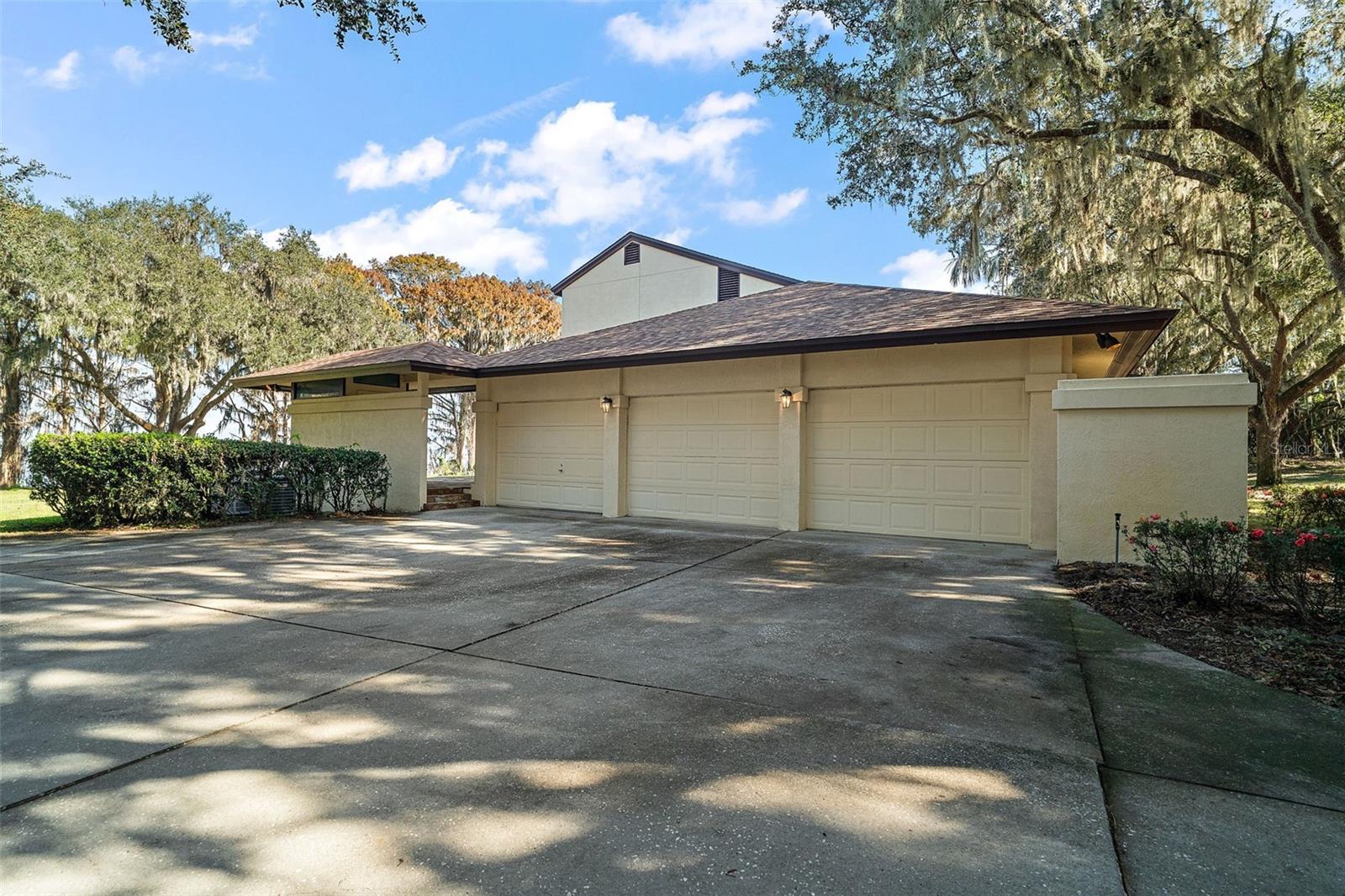 5415 BANANA POINT DR