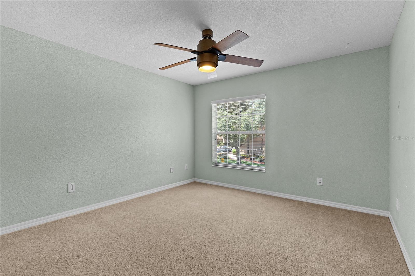 5427 ADMIRAL WAY