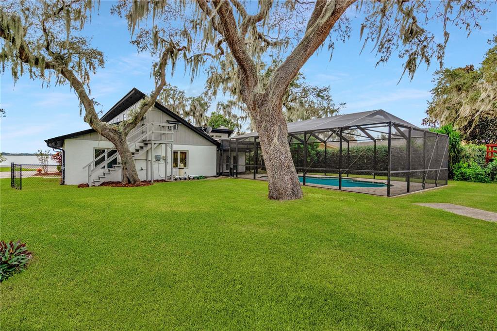 1056 LAKE ARIANA BLVD
