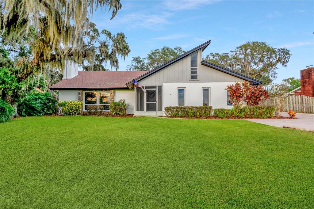 1056 LAKE ARIANA BLVD