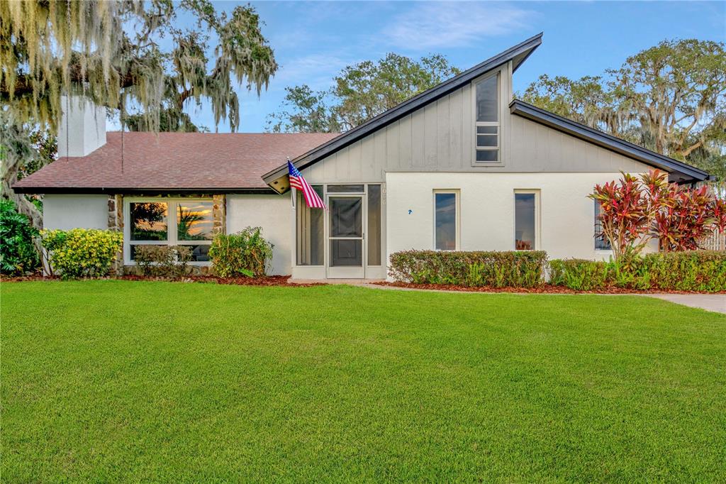 1056 LAKE ARIANA BLVD
