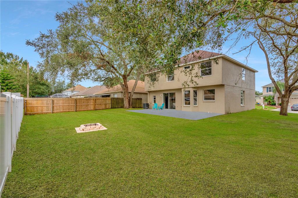 934 GRAND CANYON DR