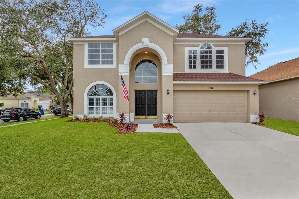 934 GRAND CANYON DR