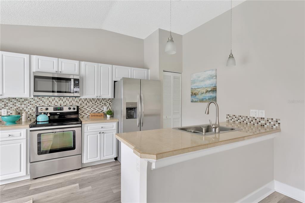 1615 PORTSMOUTH LAKE DR