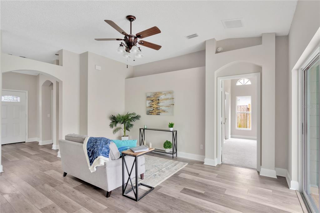 1615 PORTSMOUTH LAKE DR