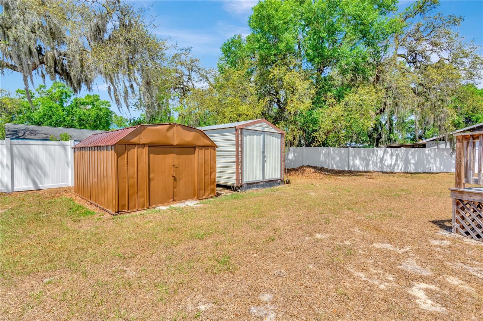 1303 FLORIDA OAK CT