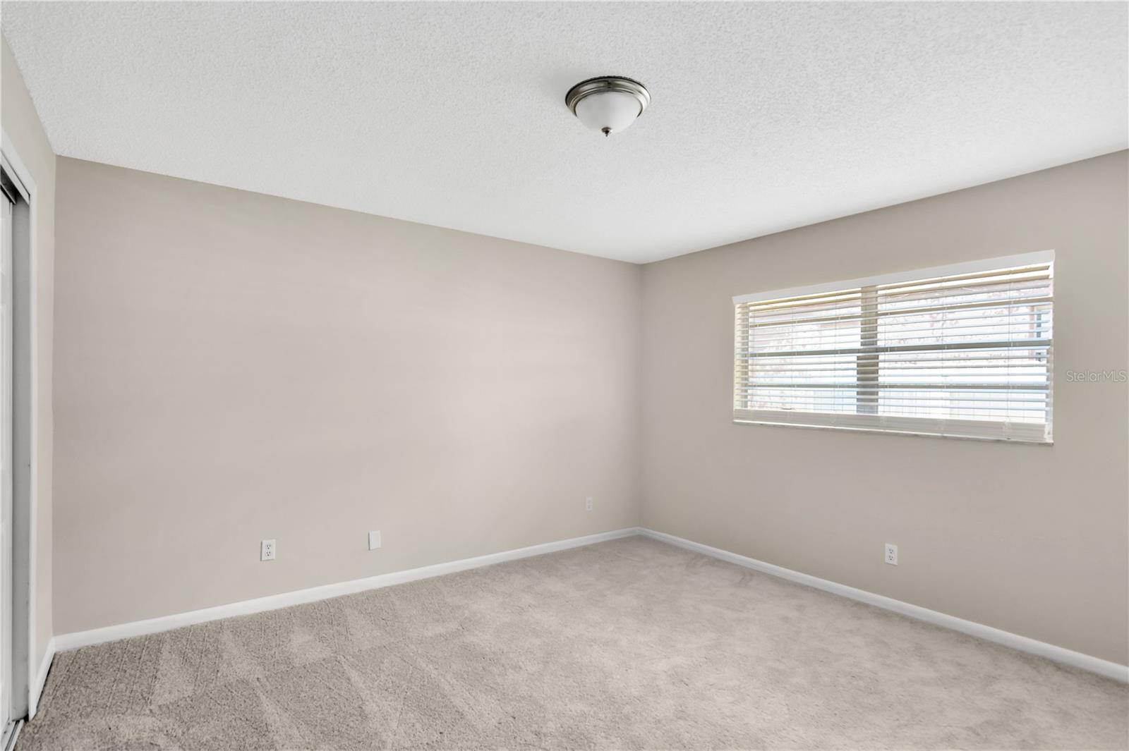 311 FOXWOOD DR
