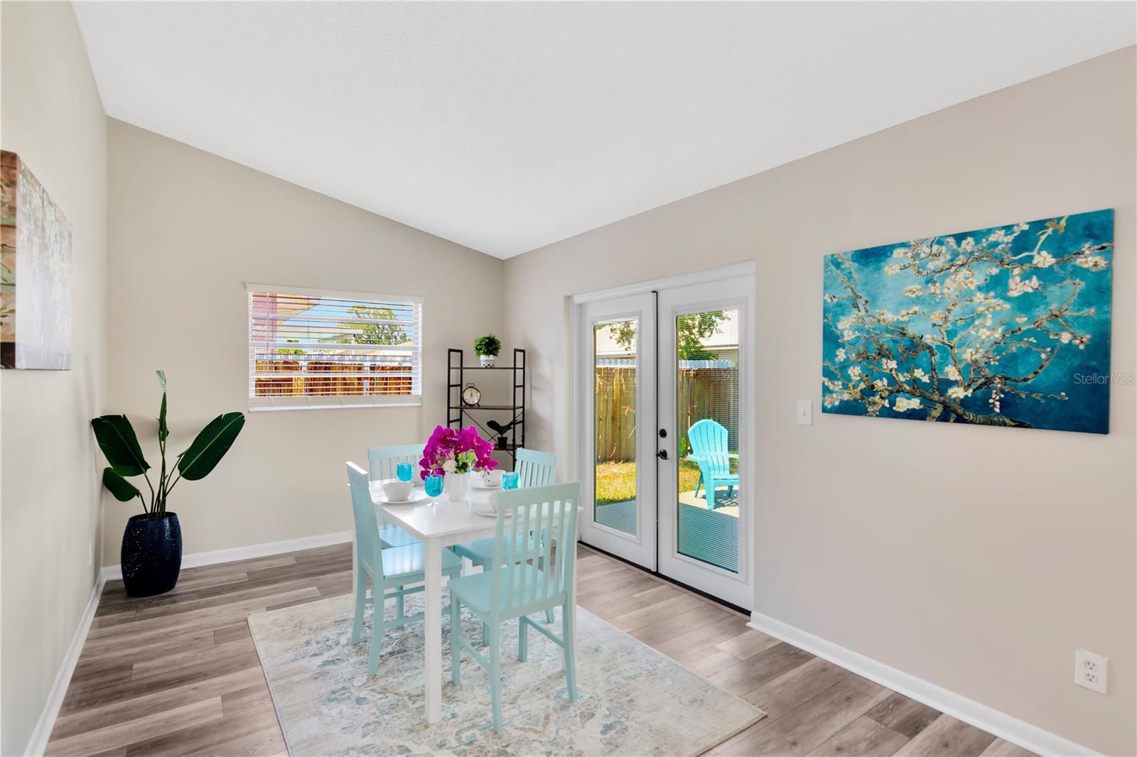 311 FOXWOOD DR