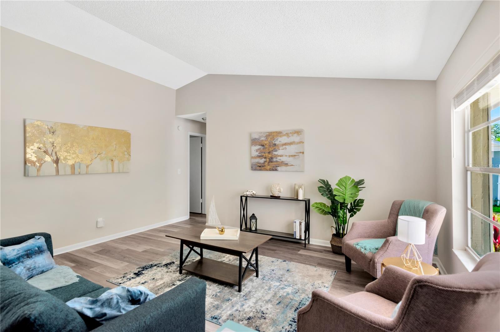 311 FOXWOOD DR