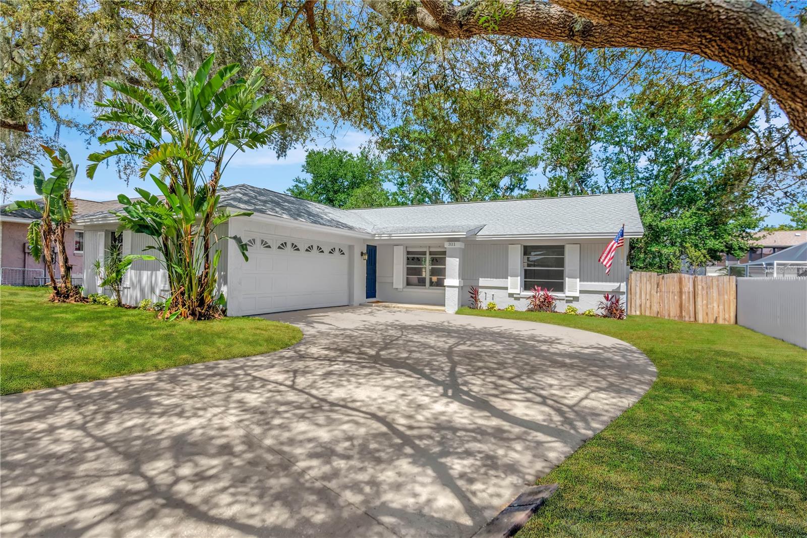 311 FOXWOOD DR