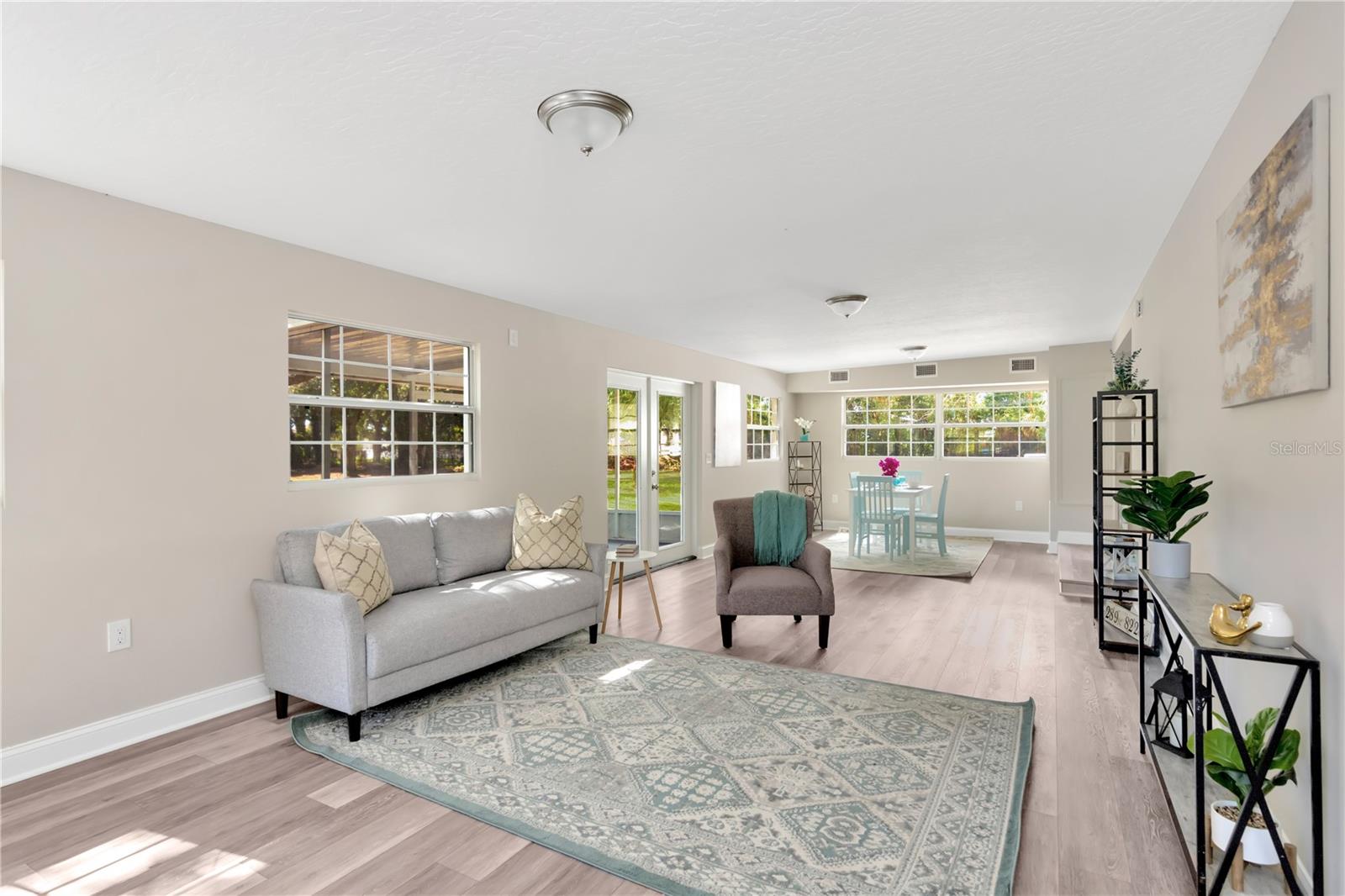 12939 LINCOLN RD