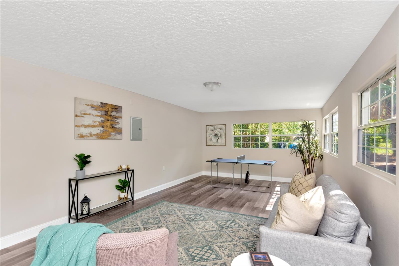 12939 LINCOLN RD