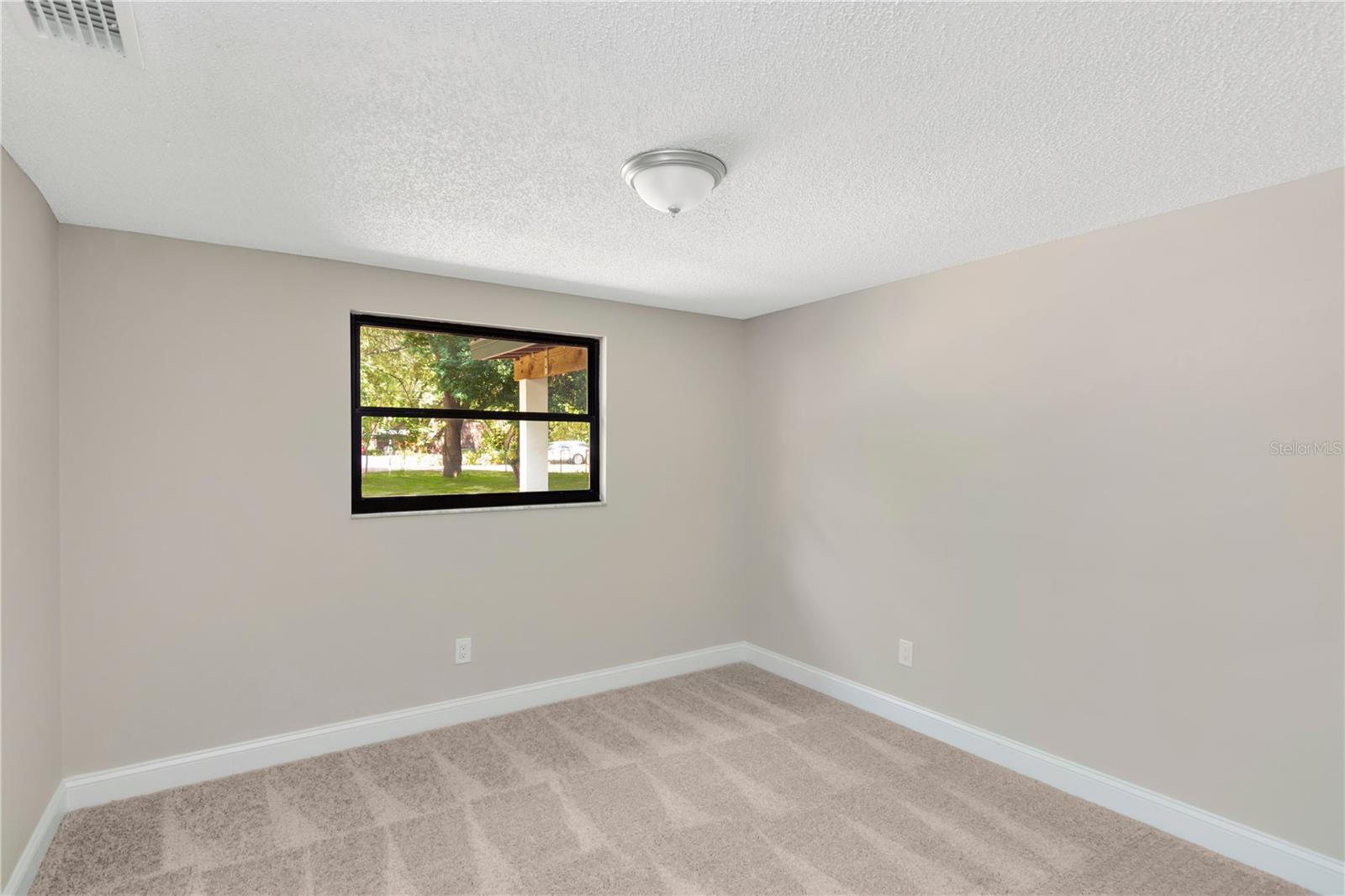 12939 LINCOLN RD