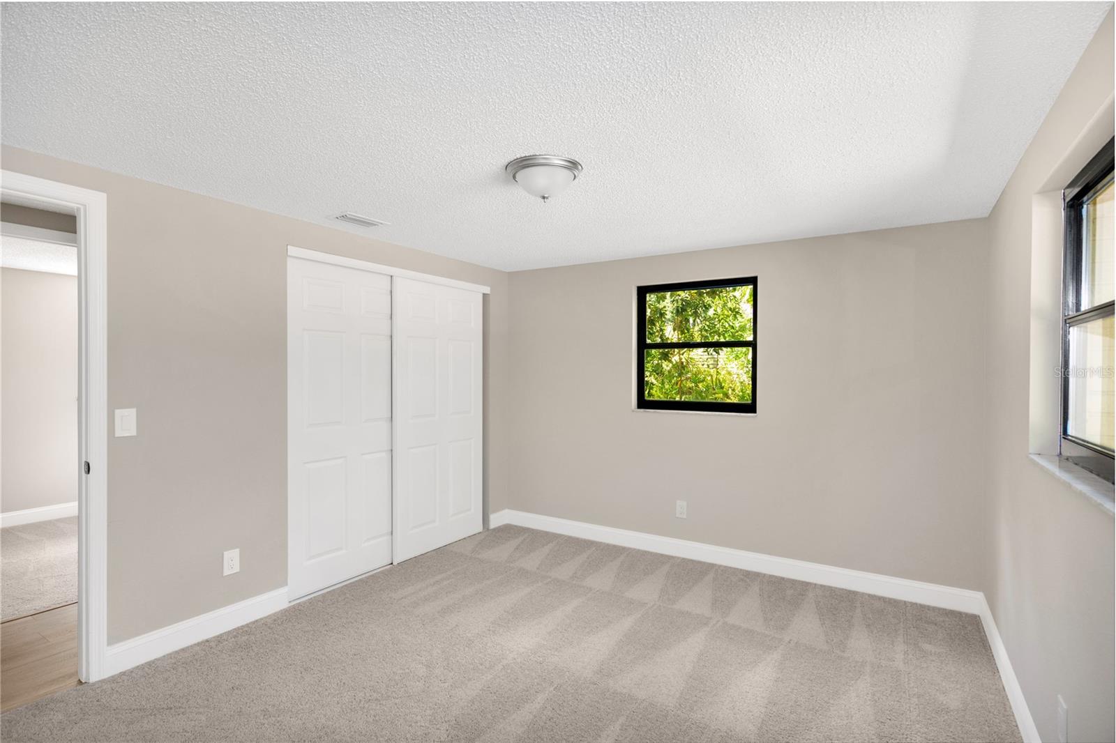 12939 LINCOLN RD