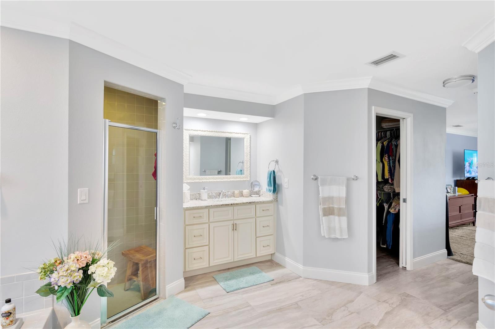 1559 JONATHAN CT