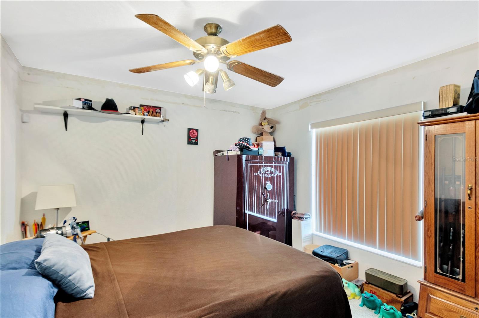 1559 JONATHAN CT