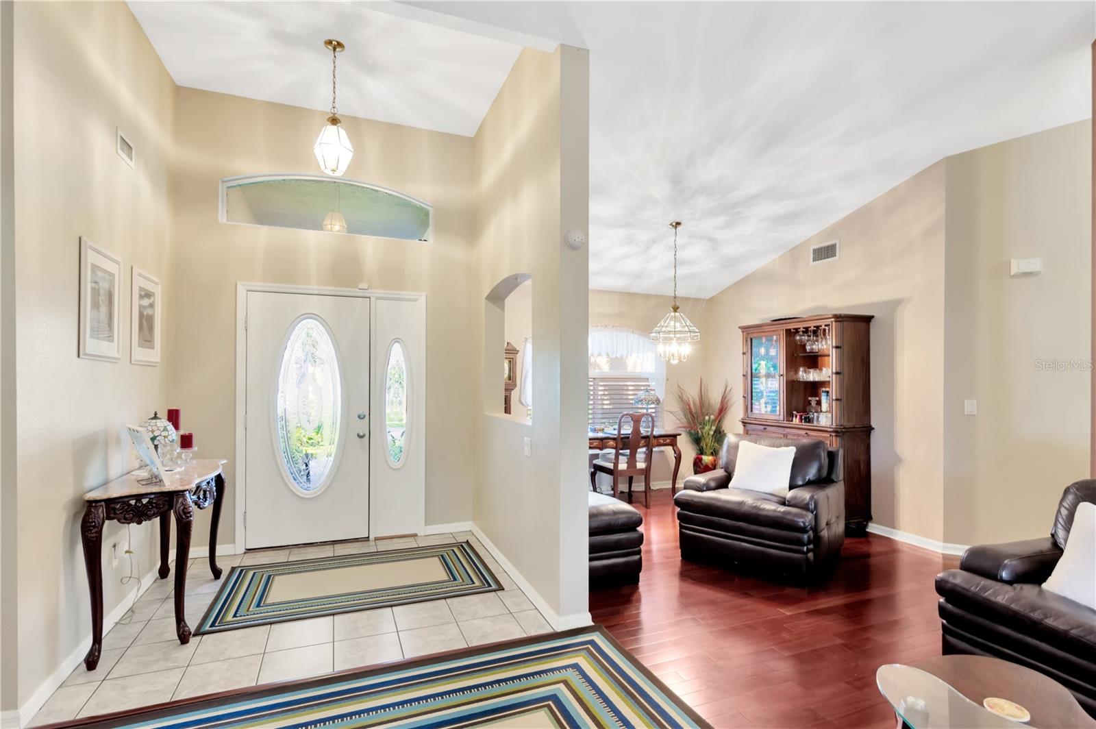 1559 JONATHAN CT
