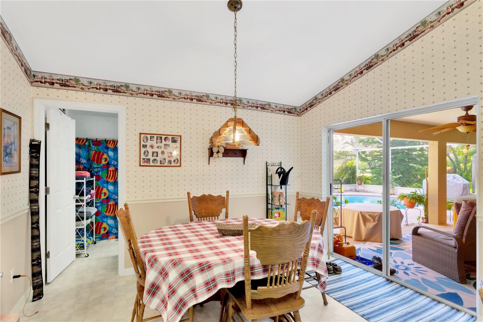 1559 JONATHAN CT