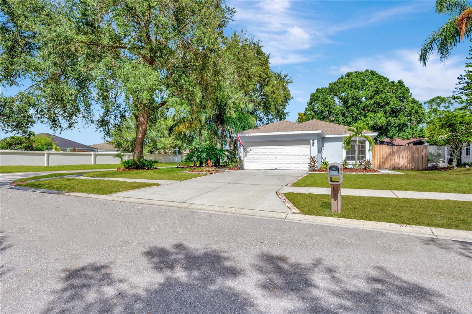 13602 LARAWAY DR