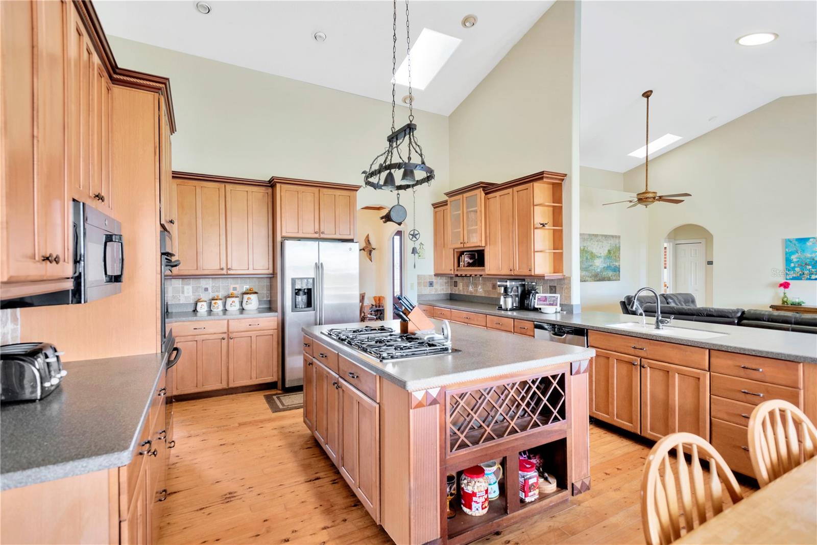 1727 SHENANDOAH RD