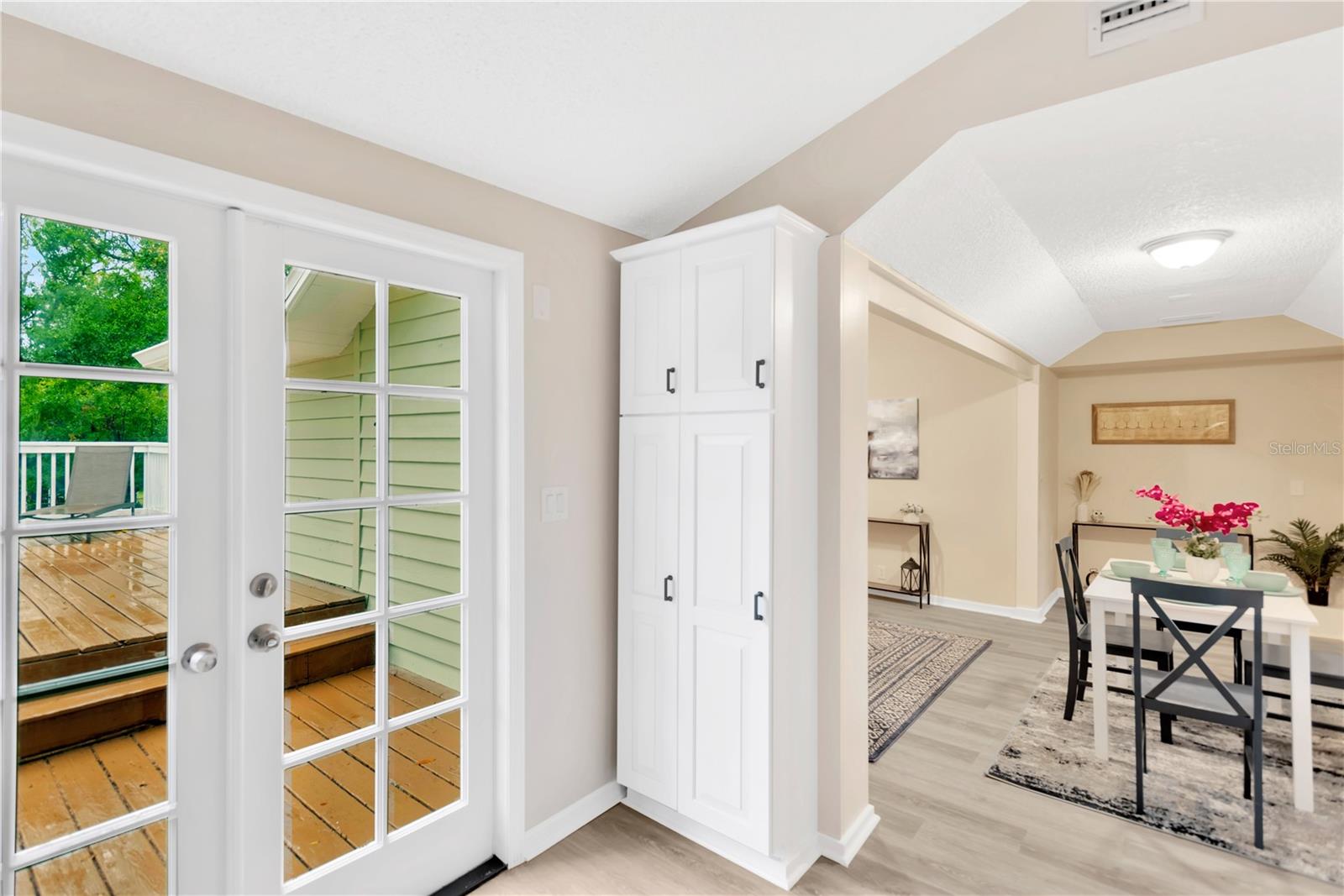 304 W JEAN ST