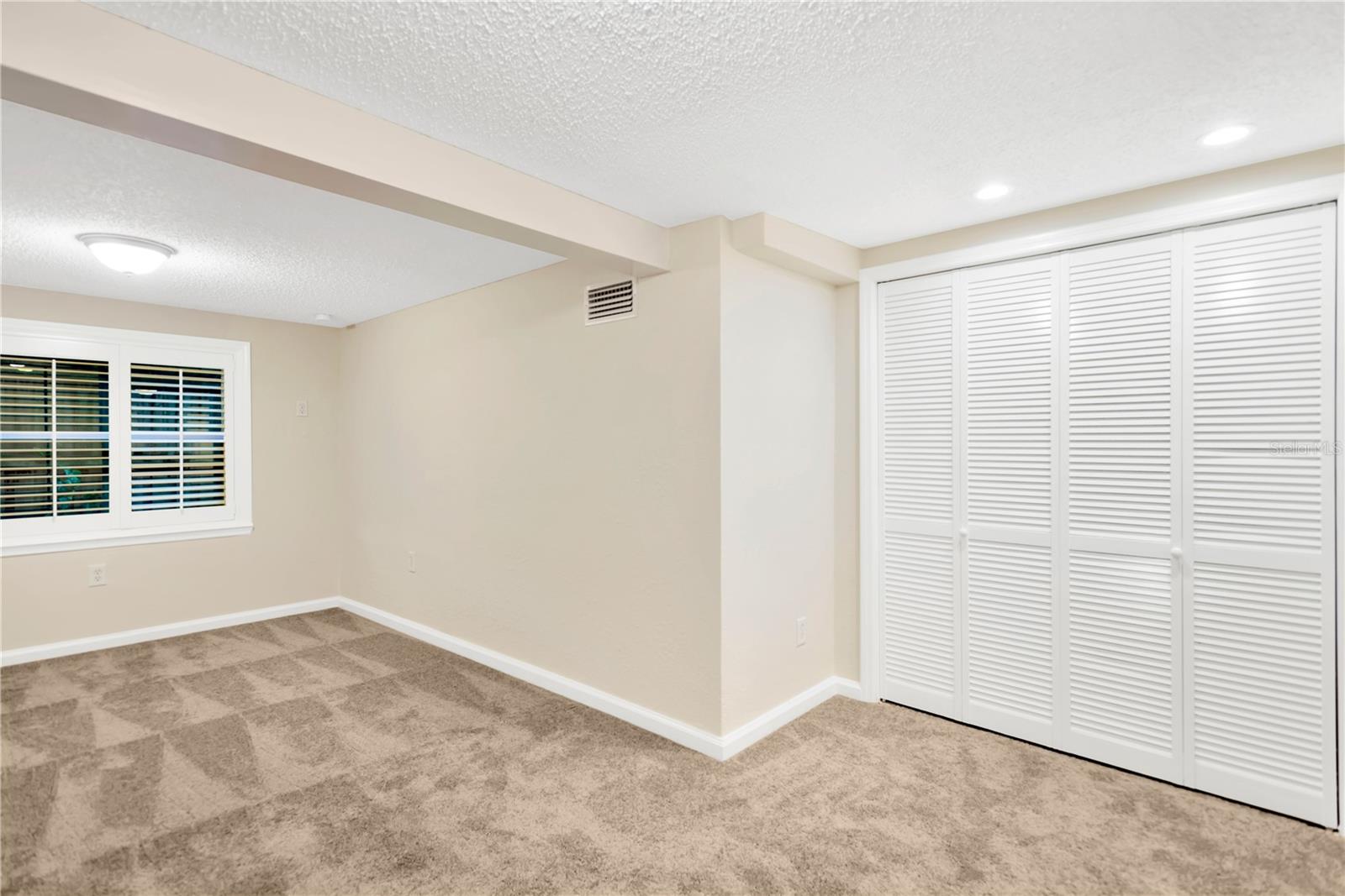 304 W JEAN ST