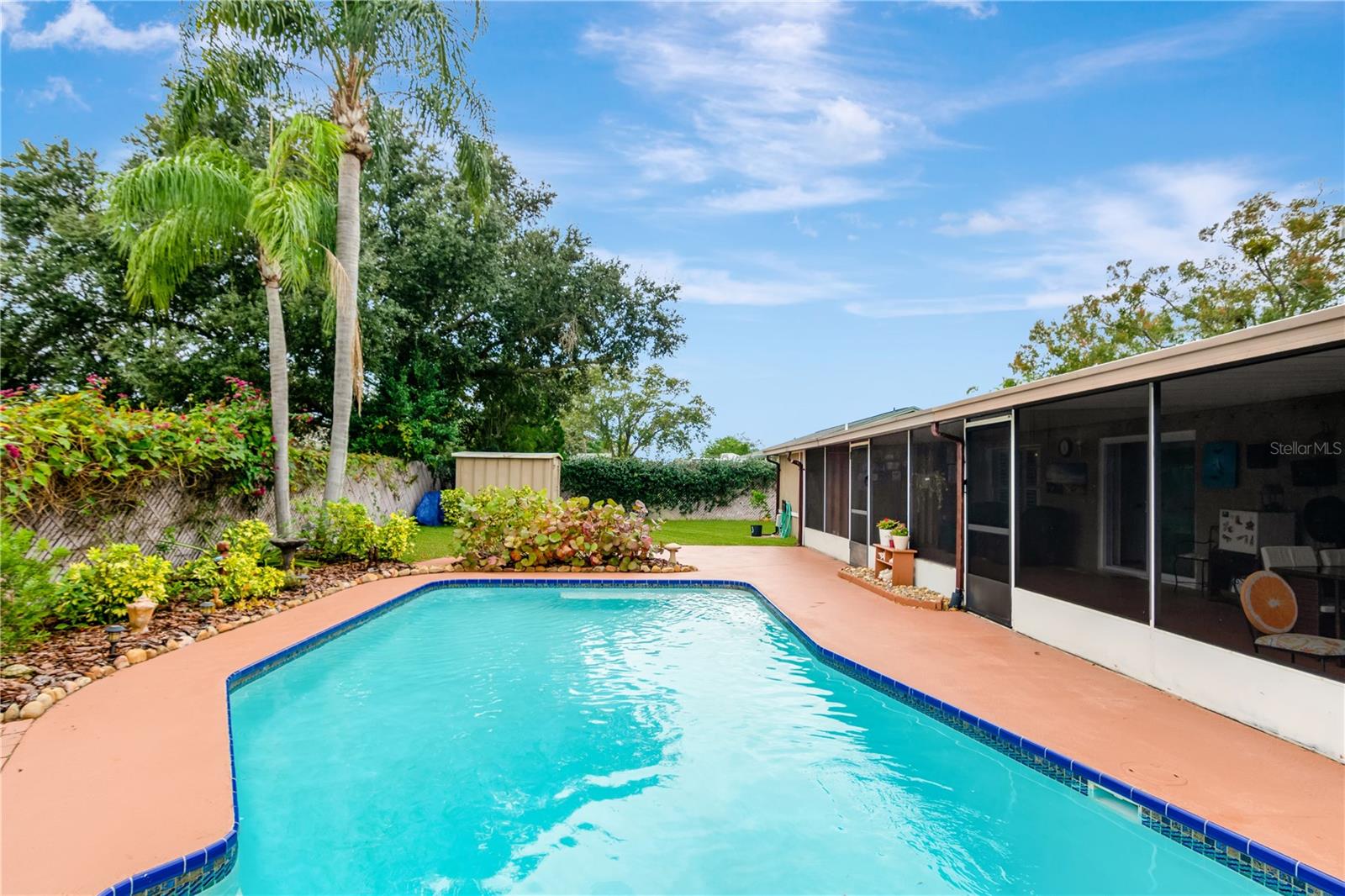 715 BREEZY DR