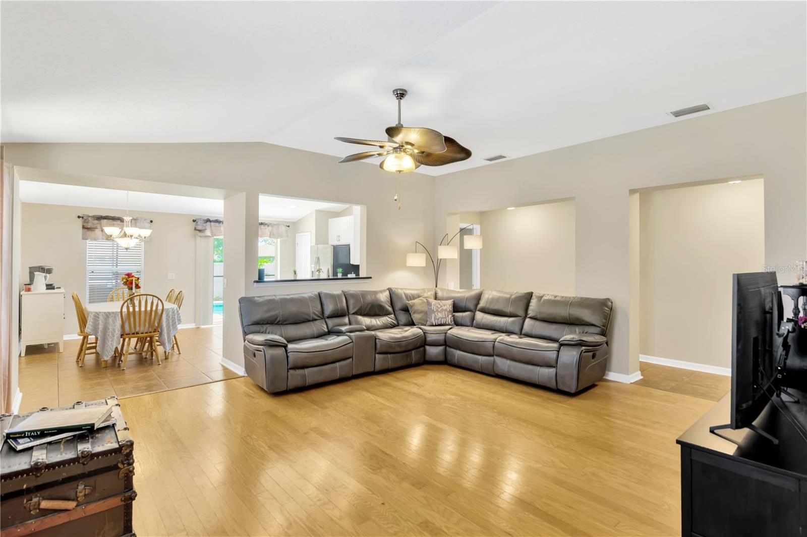 10941 SUBTLE TRAIL DR