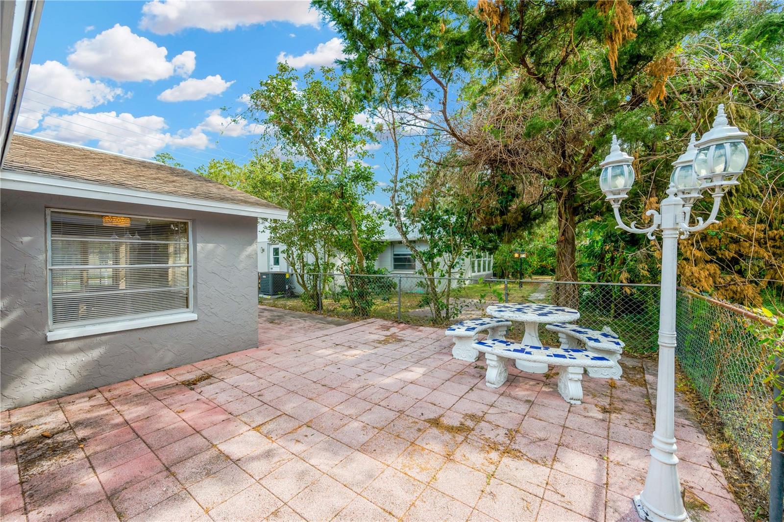 5718 ORANGE GROVE AVE