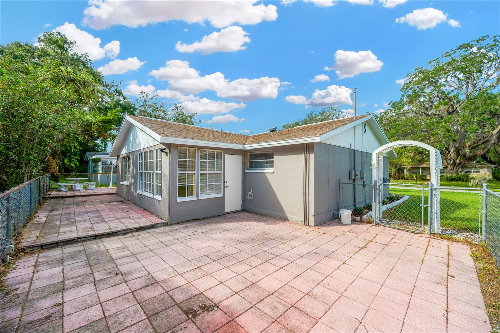 5718 ORANGE GROVE AVE