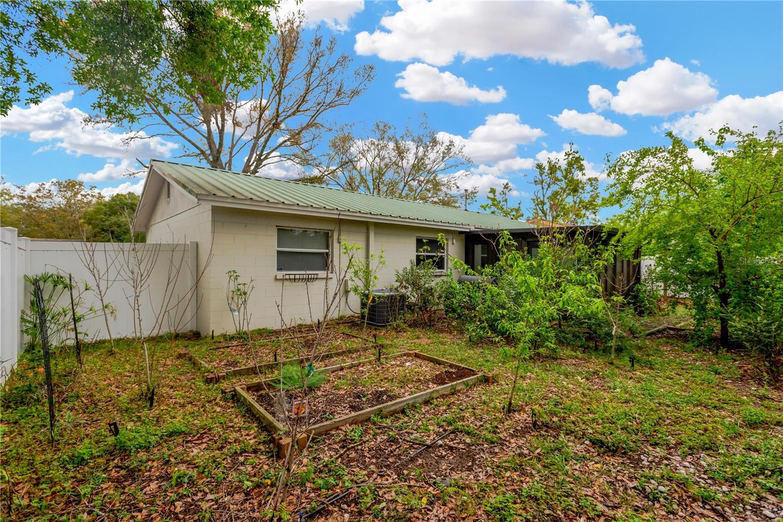 205 SHERYL LYNN DR