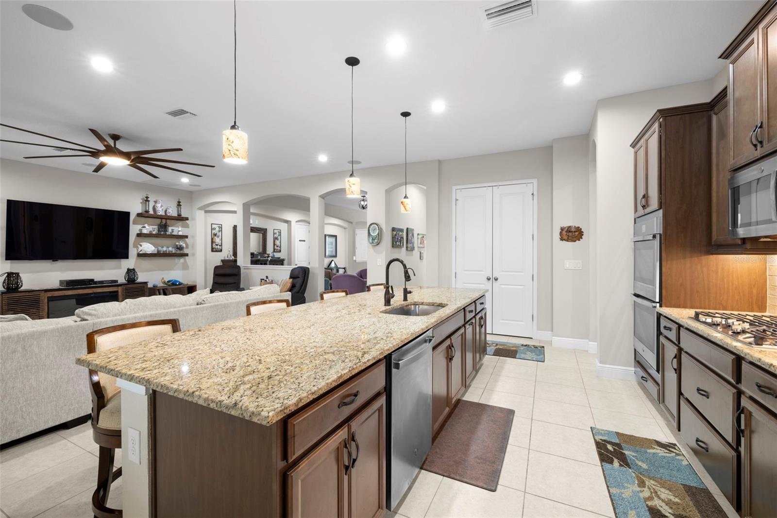3503 GAVIOTA DR
