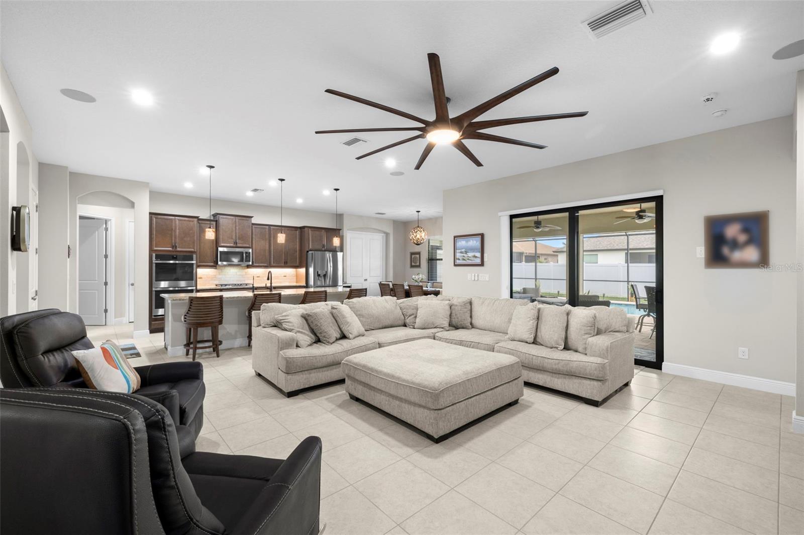 3503 GAVIOTA DR