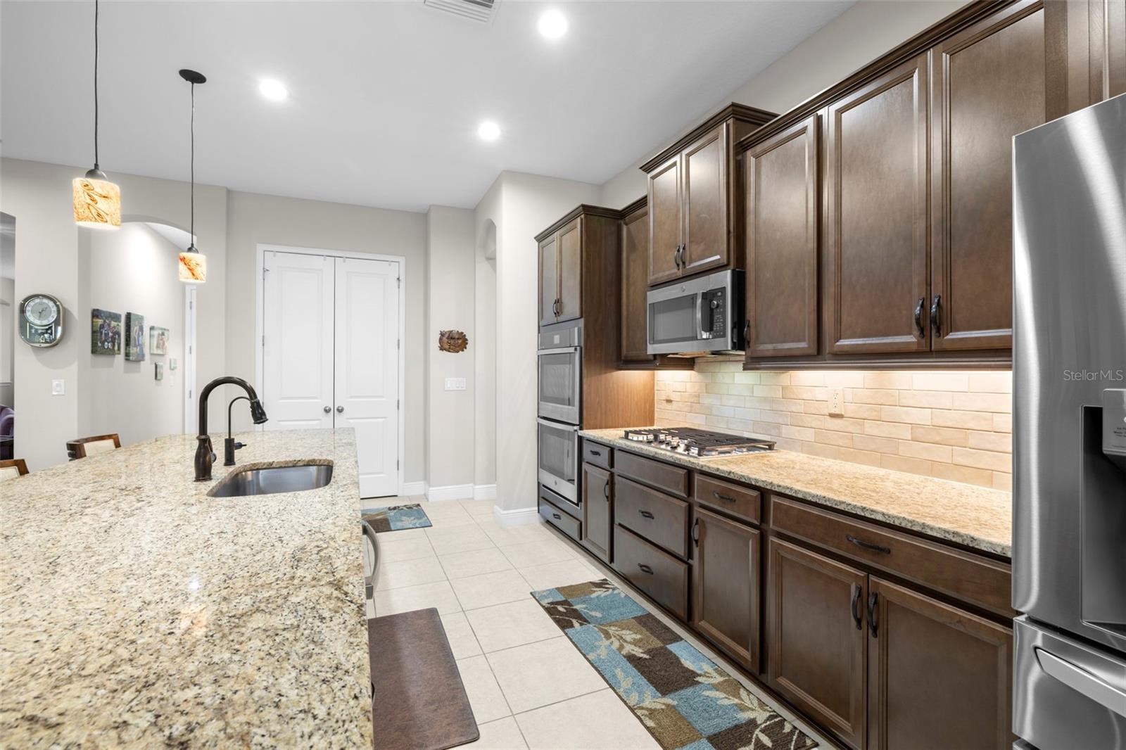 3503 GAVIOTA DR
