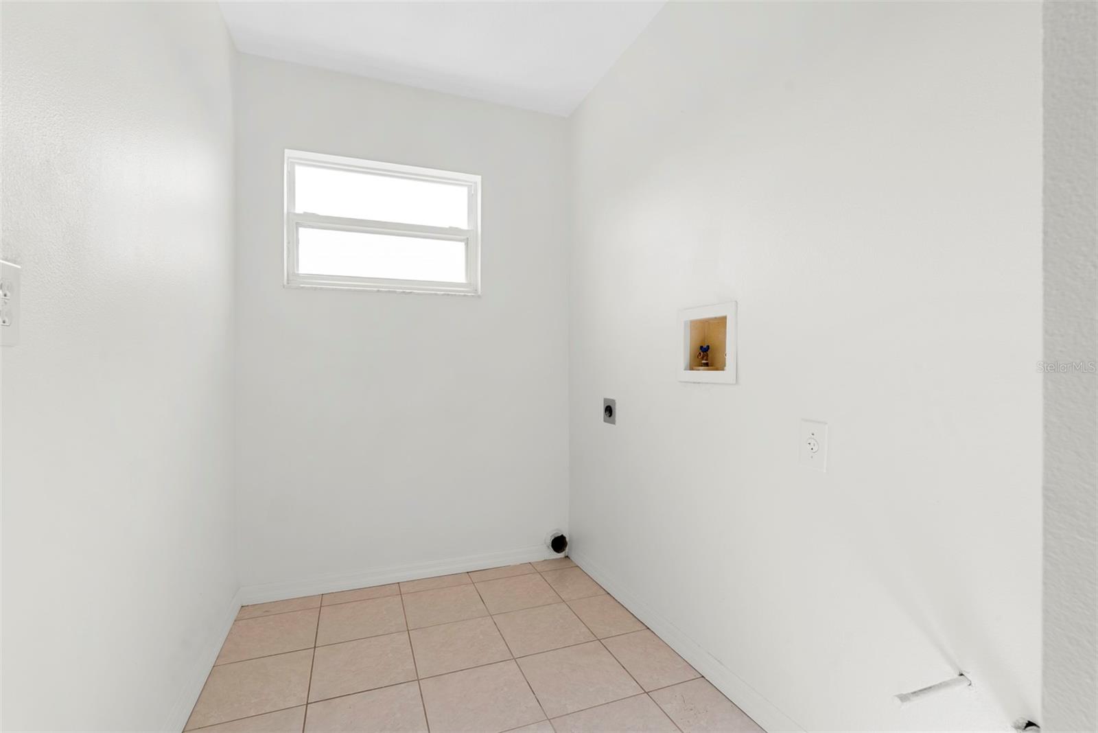 2238 ROANOKE SPRINGS DR