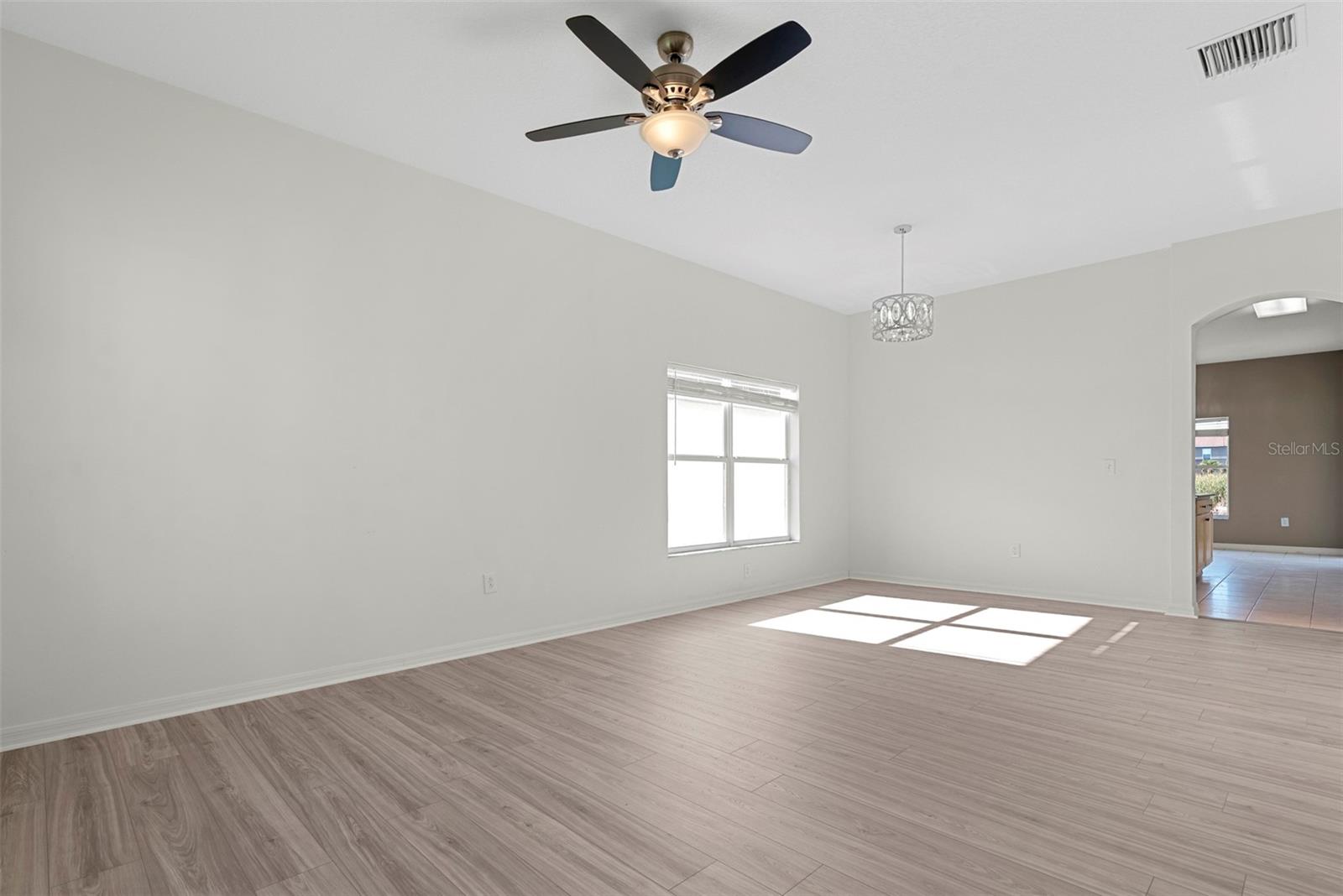 2238 ROANOKE SPRINGS DR