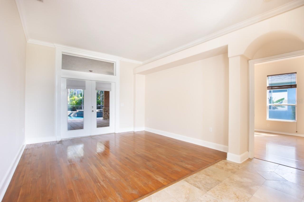 3818 CARDENAL AVE
